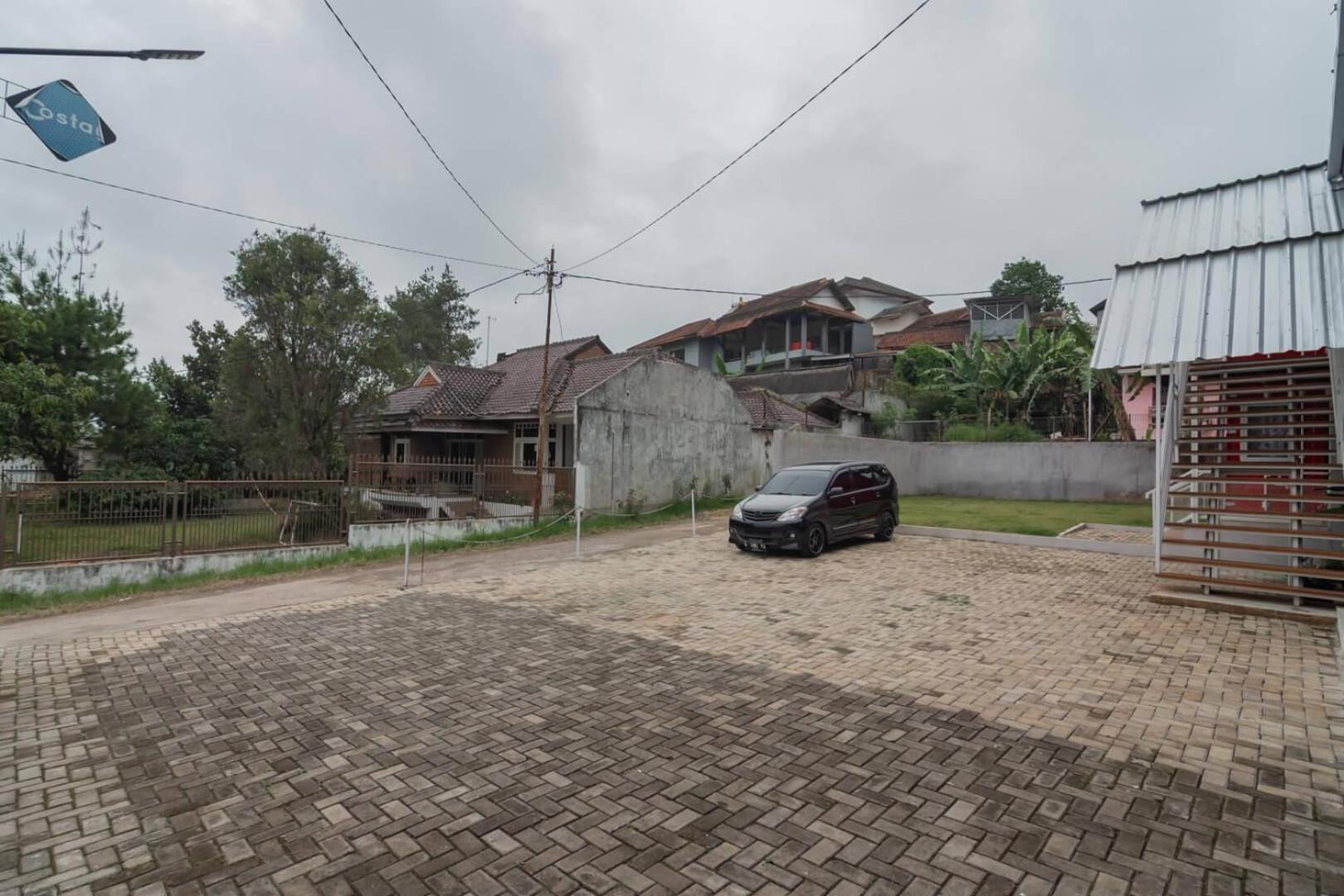 Reddoorz Plus Near Lembang Park & Zoo Dış mekan fotoğraf